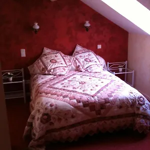 ** Bed & Breakfast Au Pied Du Chateau France